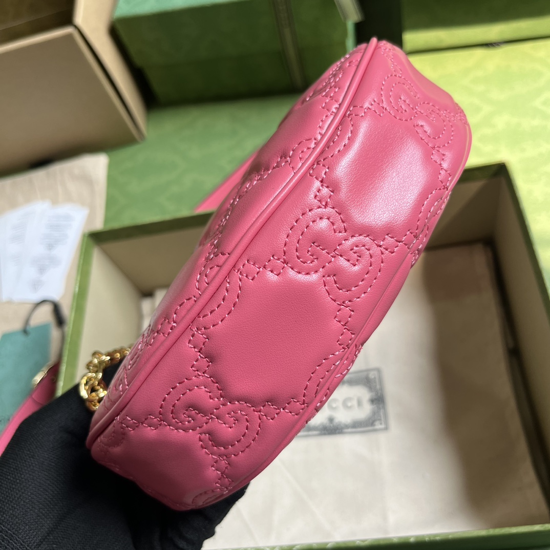 Bagsaaa Gvc*1 GG Matelassé Mini Shoulder Bag Pink - 21x 14x 6cm