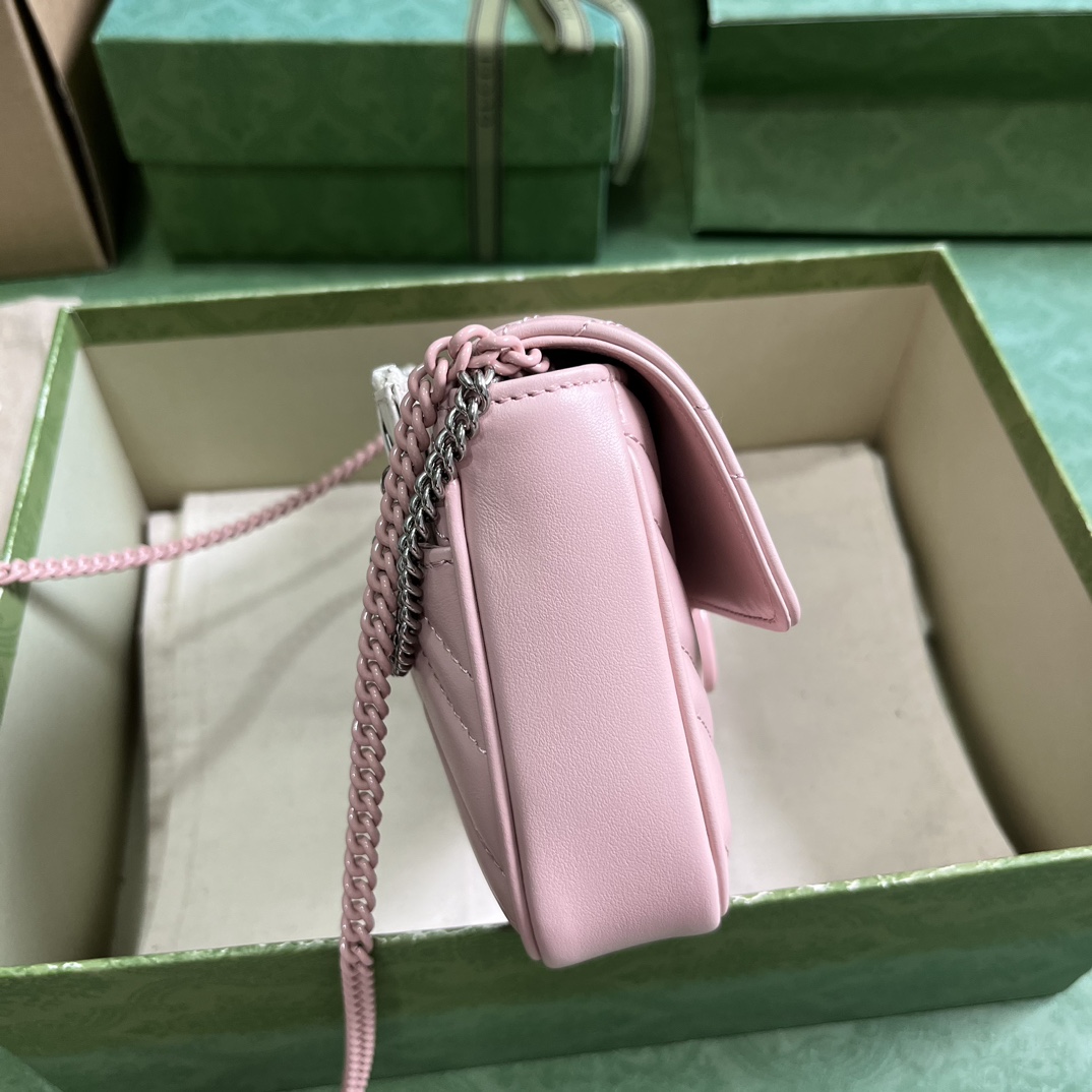Bagsaaa Gvc*1 GG Marmont mini bag in pink leather - 21x 12x 5cm