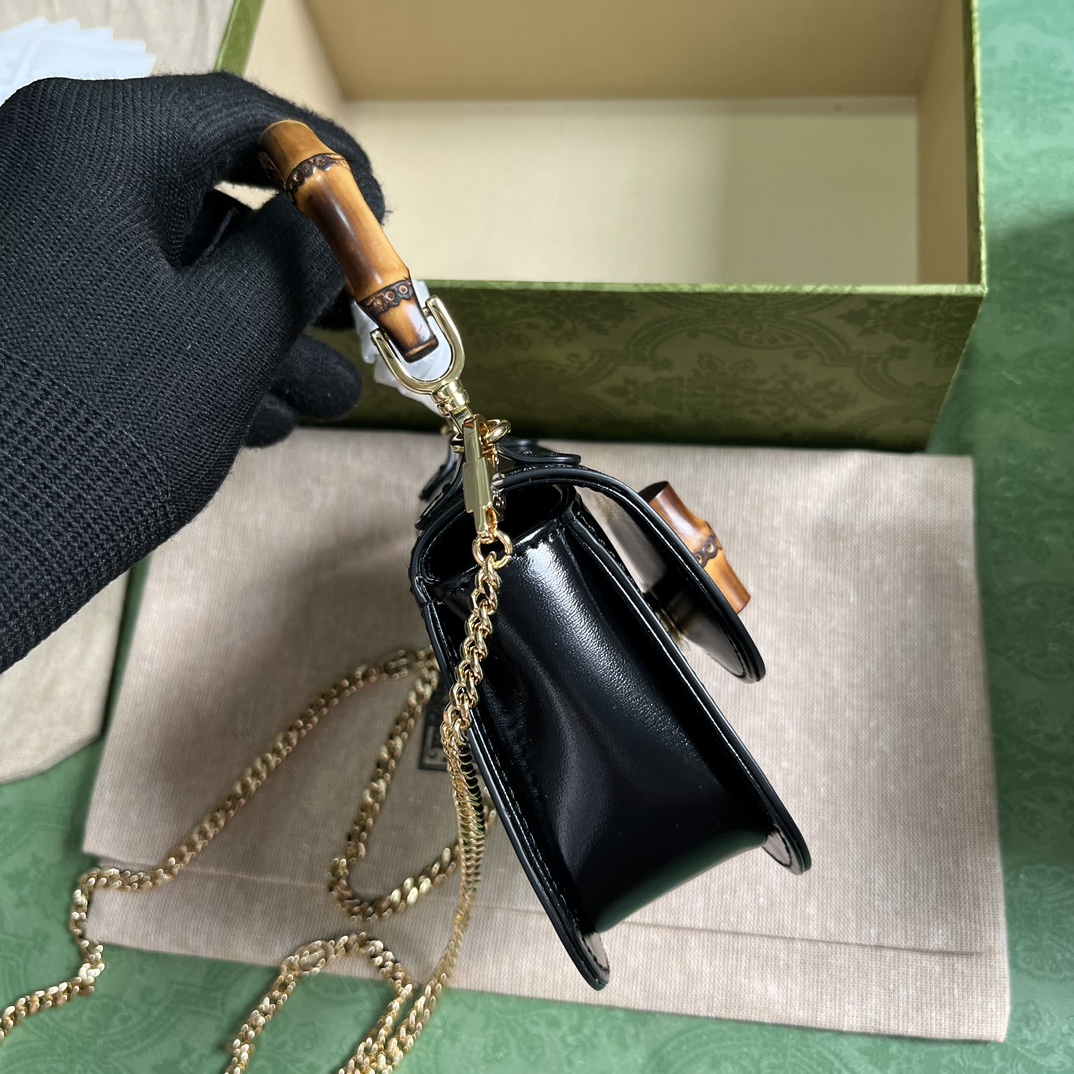 Bagsaaa Gvc*1 Bamboo 1947 S*per mini bag in black leather - 18.5x 12x 5.5cm