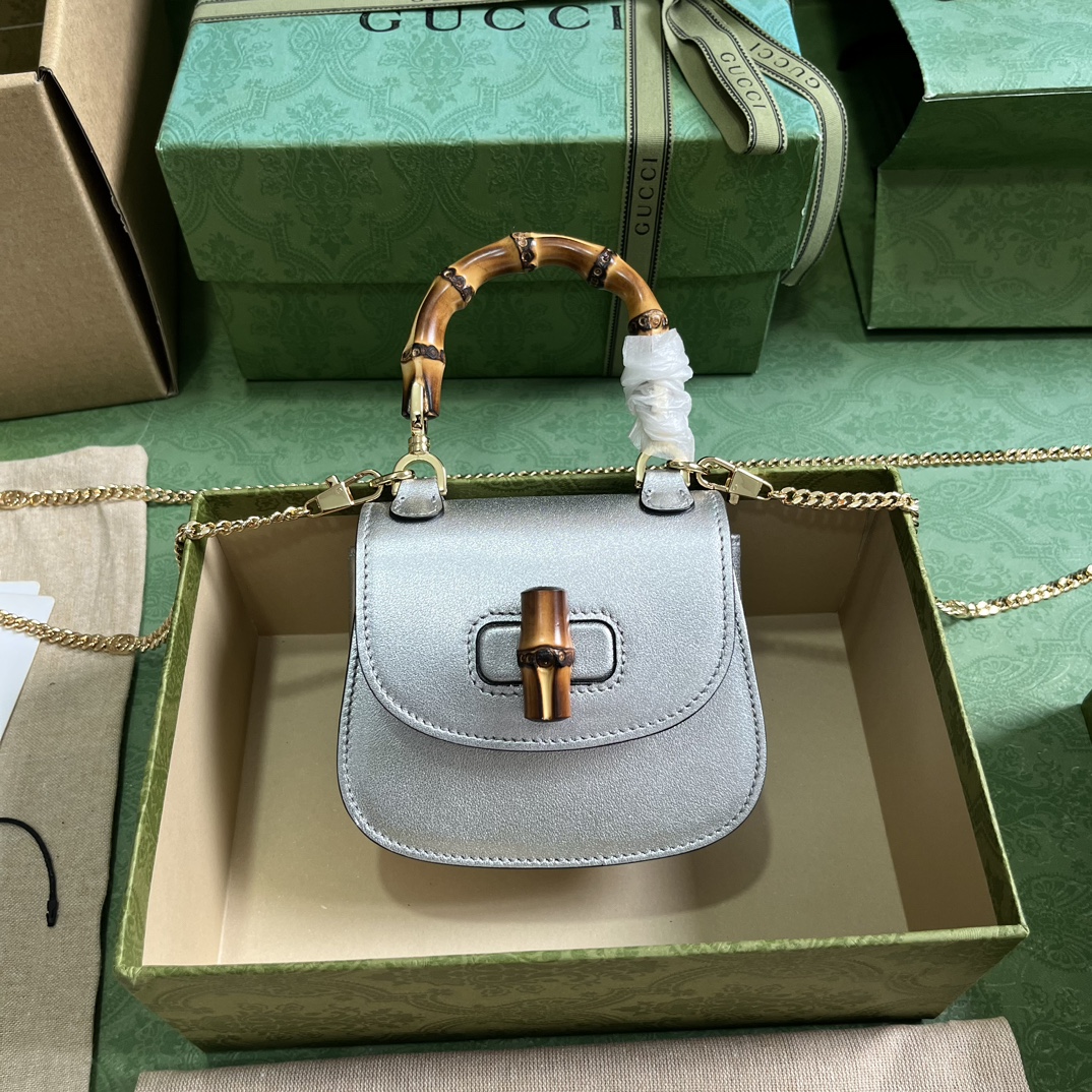 Bagsaaa Gvc*1 Bamboo 1947 S*per mini bag in silver leather - 18.5x 12x 5.5cm