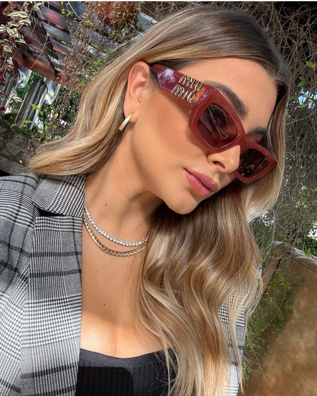 Bagsaaa Miu Miu Eyewear logo-plaque arm sunglasses