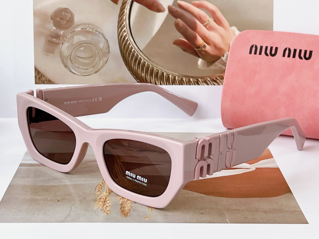 Bagsaaa Miu Miu Eyewear logo-plaque arm sunglasses