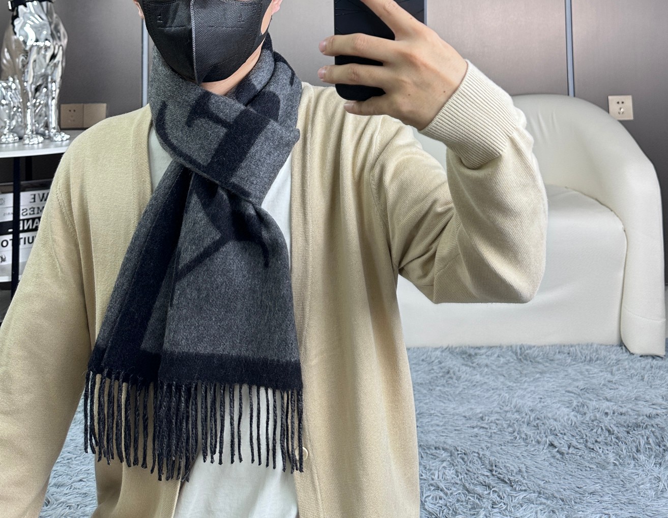 Bagsaaa Bv*b*rry Scarf