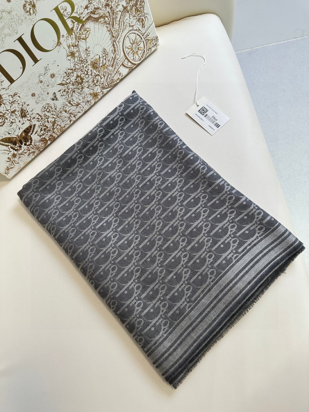 Bagsaaa D10r Oblique Scarf Grey