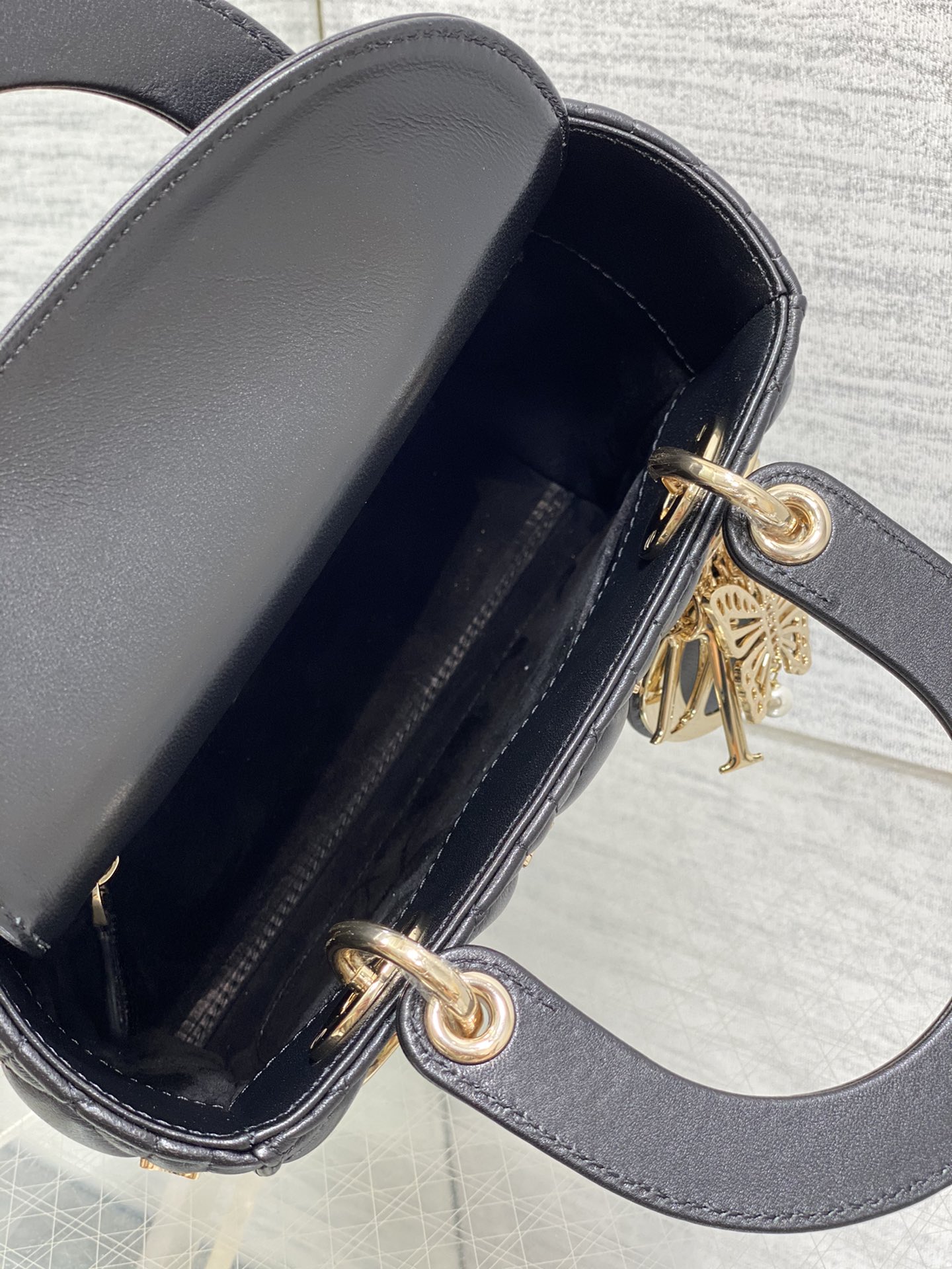 Bagsaaa D10r Small Lady Black Cannage Lambskin with Gold-Finish Butterfly Studs - 20 x 17 x 8 cm