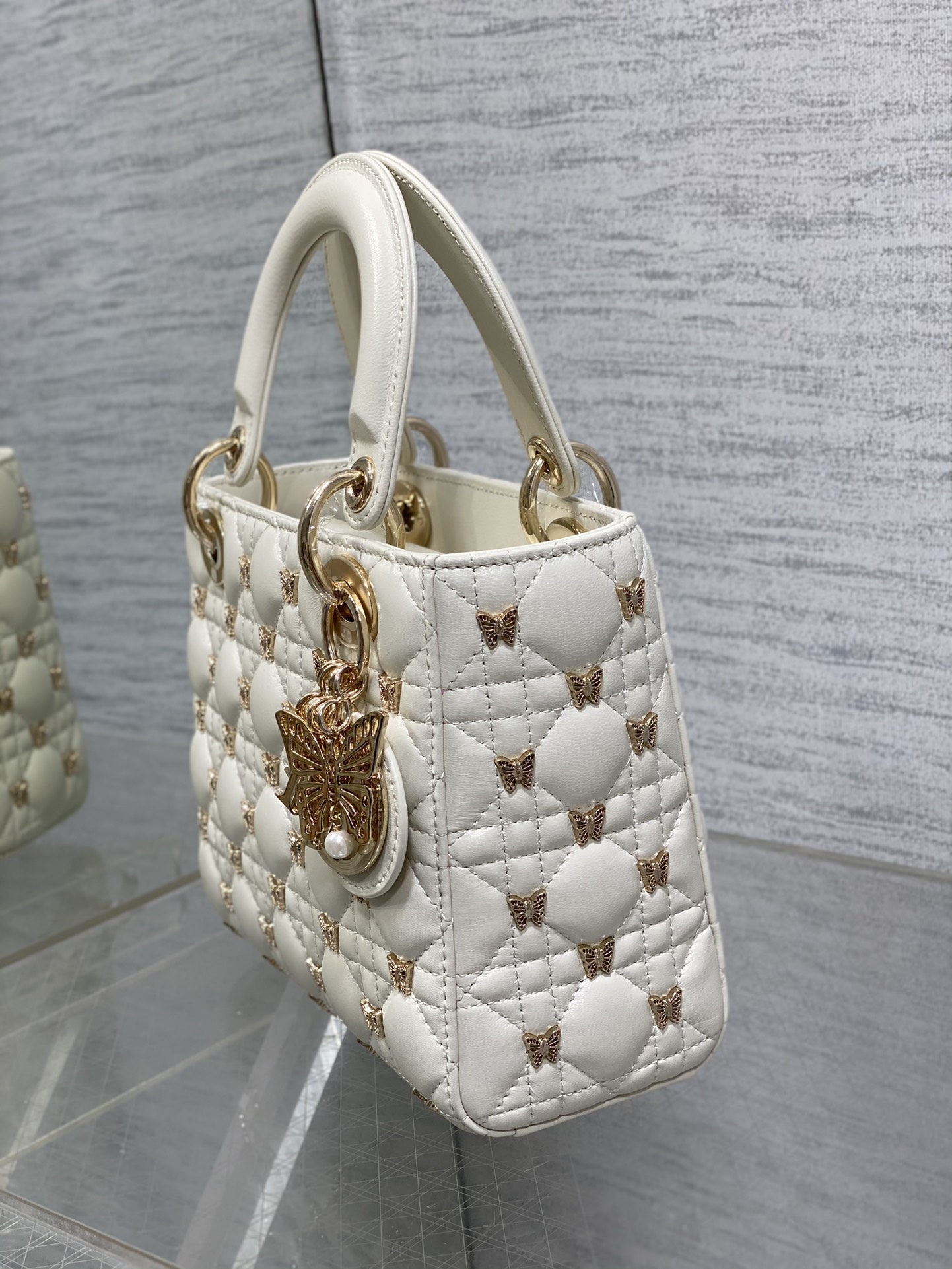 Bagsaaa D10r Small Lady White Cannage Lambskin with Gold-Finish Butterfly Studs - 20 x 17 x 8 cm