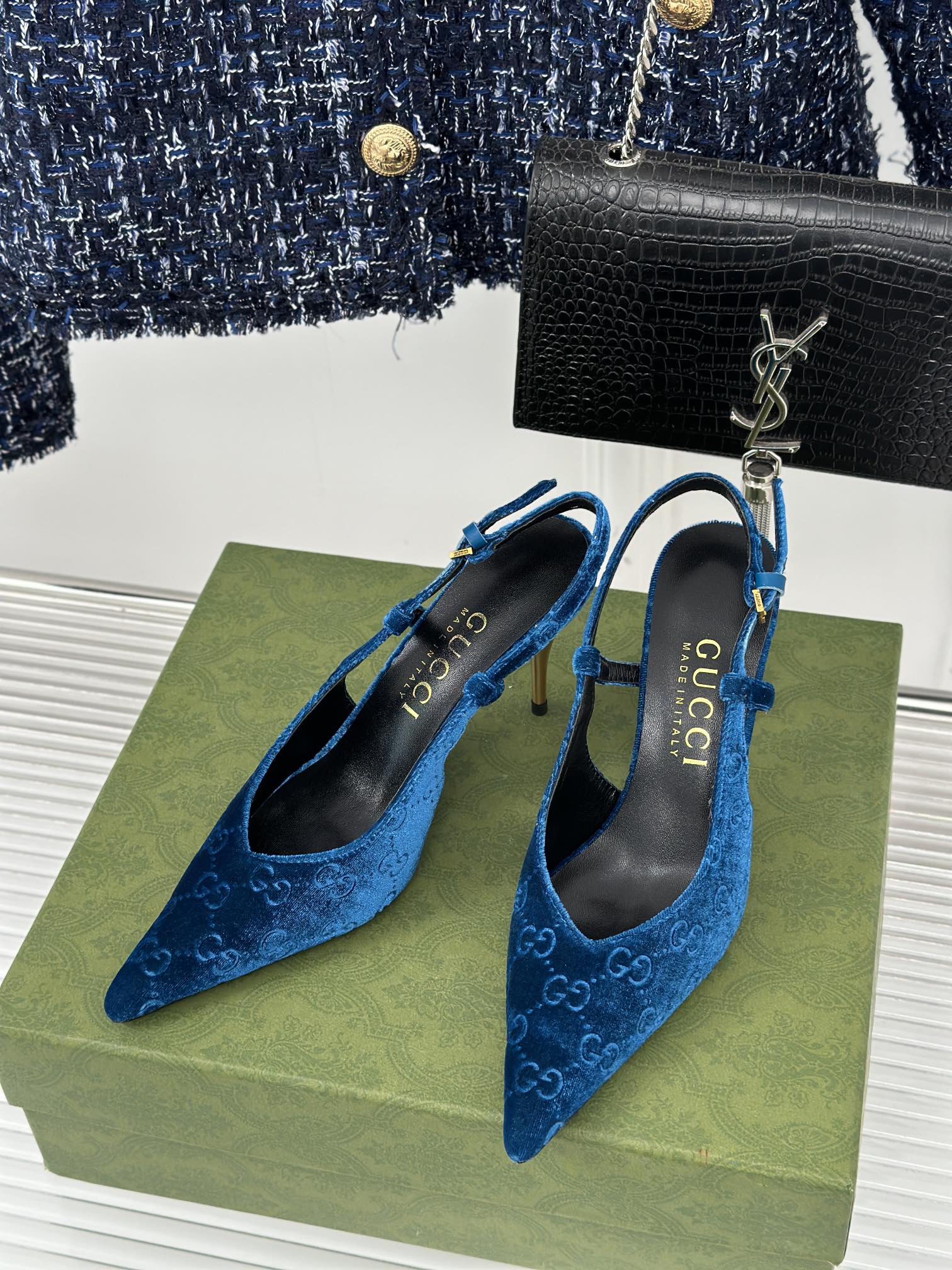 Bagsaaa Gvc*1 GG slingback pump in blue velvet - 10.5cm