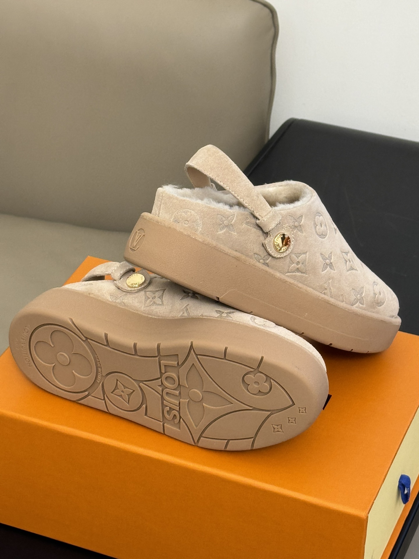 Bagsaaa L0vis Vvtt0n Aspen Platform Clog Beige