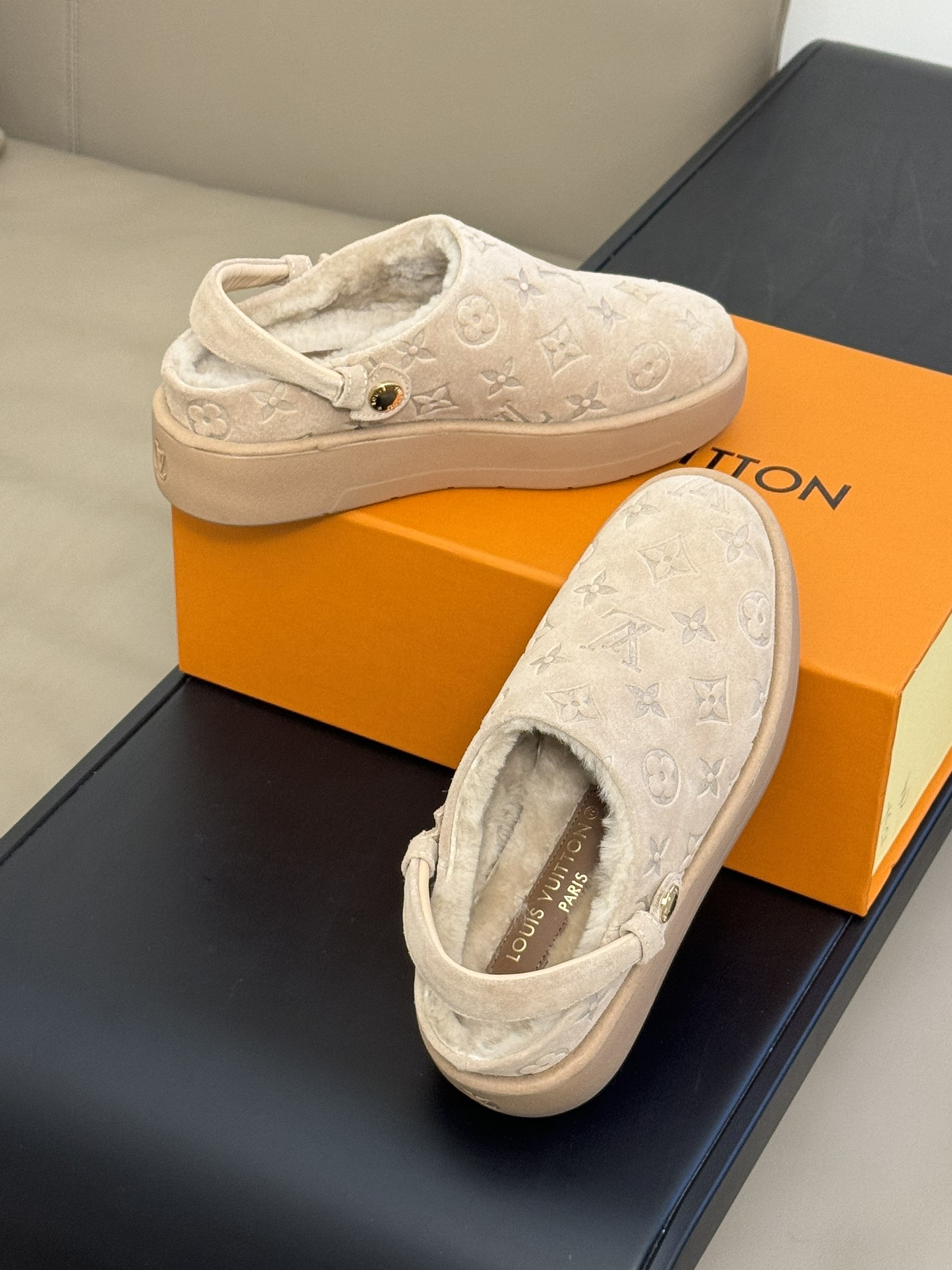 Bagsaaa L0vis Vvtt0n Aspen Platform Clog Beige
