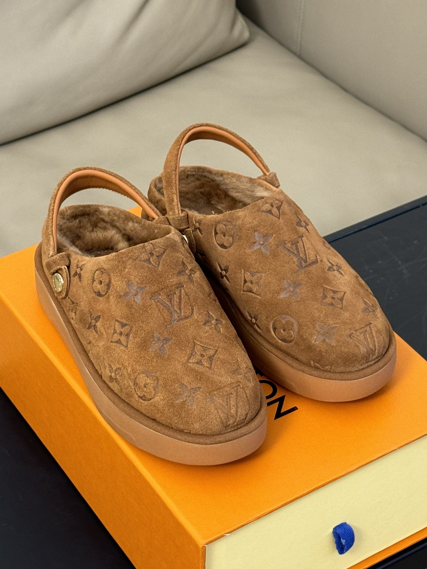 Bagsaaa L0vis Vvtt0n Aspen Platform Clog Cognac