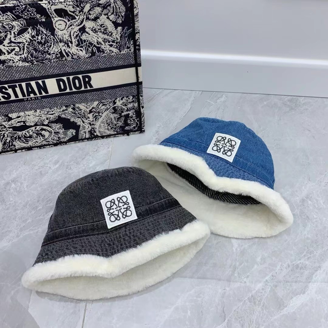 Bagsaaa L0ew* Denim and Shearling Hat
