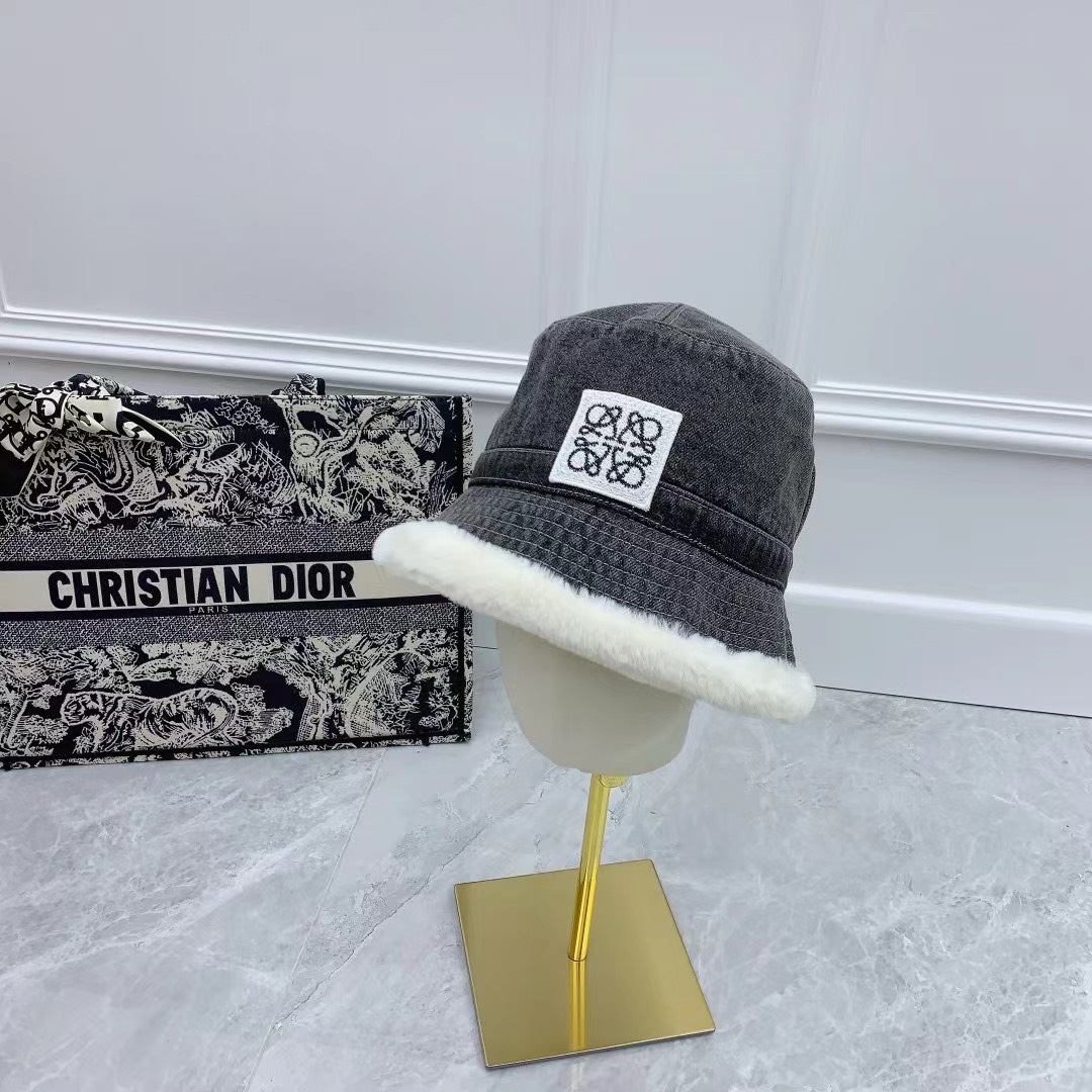 Bagsaaa L0ew* Denim and Shearling Hat