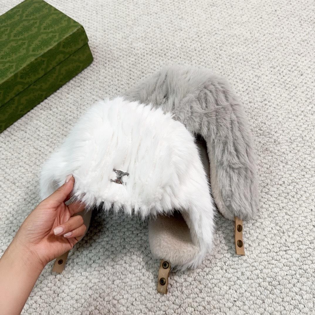 Bagsaaa Ce1i*e Winter Shearling Hat