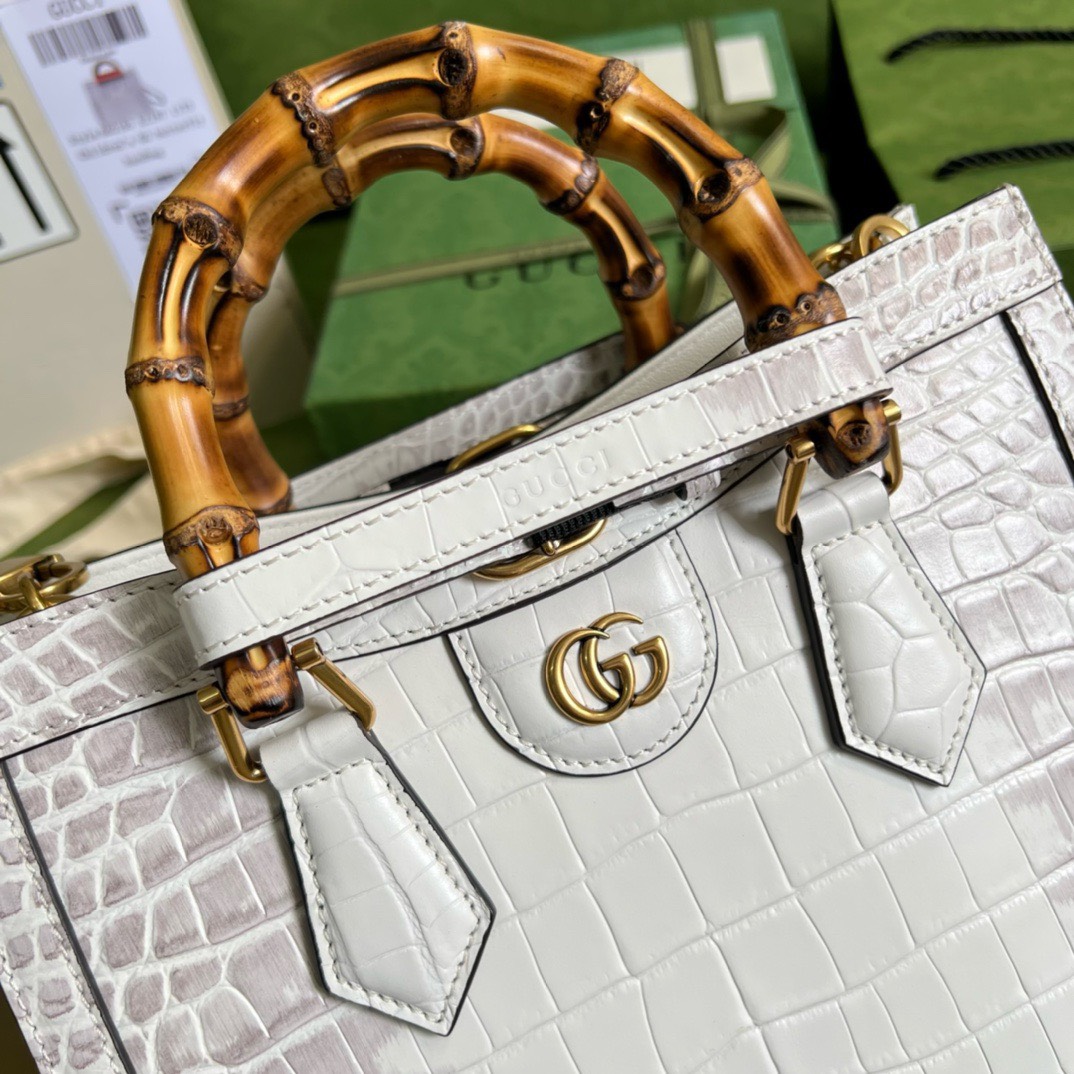 Bagsaaa Gvc*1 Diana Crocodile Leather tote bag - 27x24x11cm