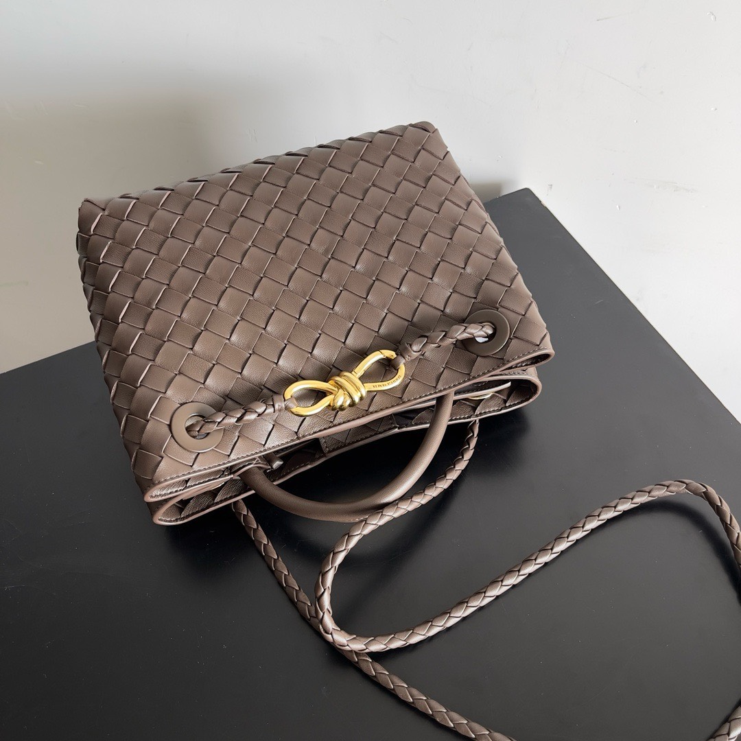 Bagsaaa B0tt*ga Ven*ta Andiamo Medium brown leather tote bag - 19*25*10.5cm