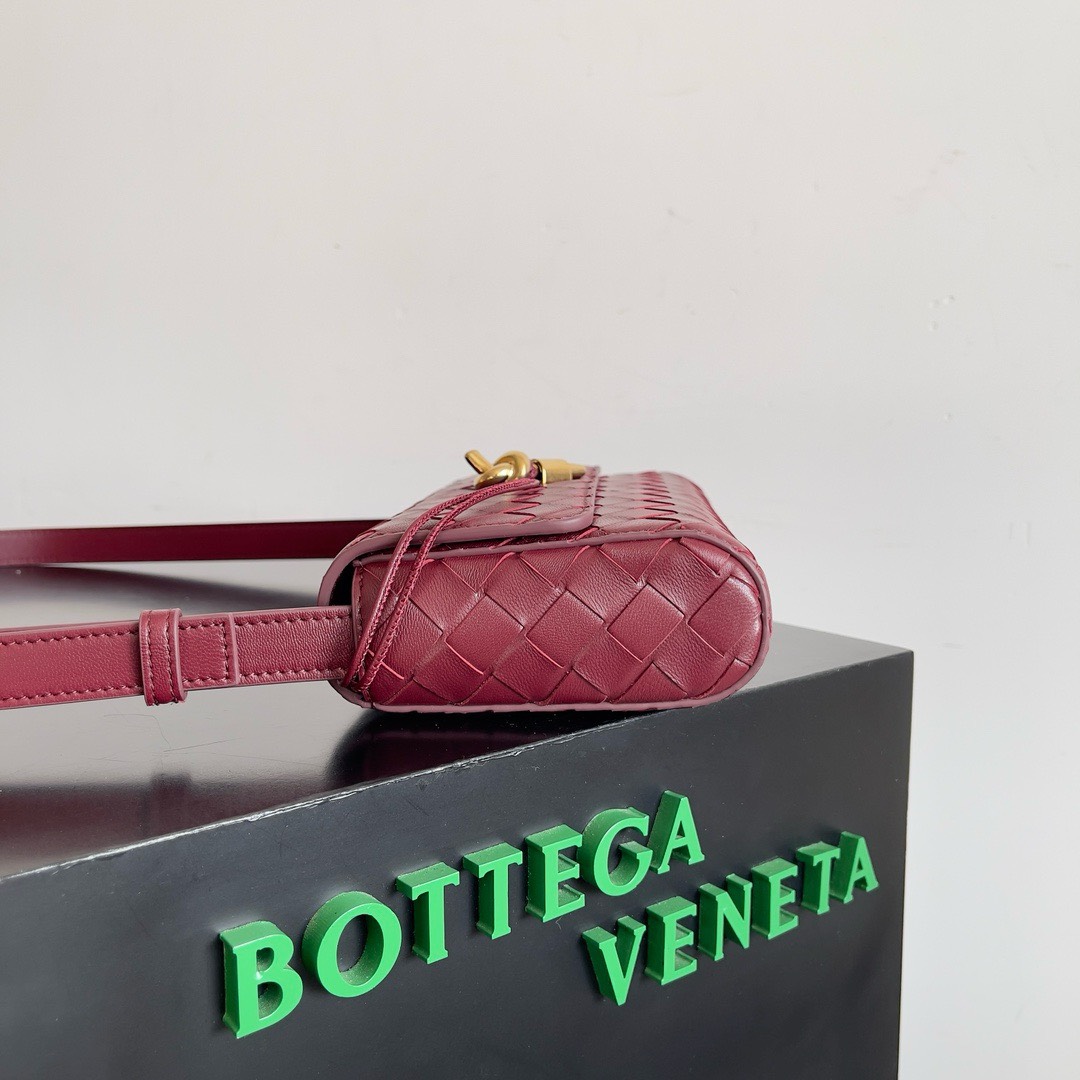 Bagsaaa B0tt*ga Ven*ta Andiamo Red Shoulder Bag - 21.5x13x4.5cm