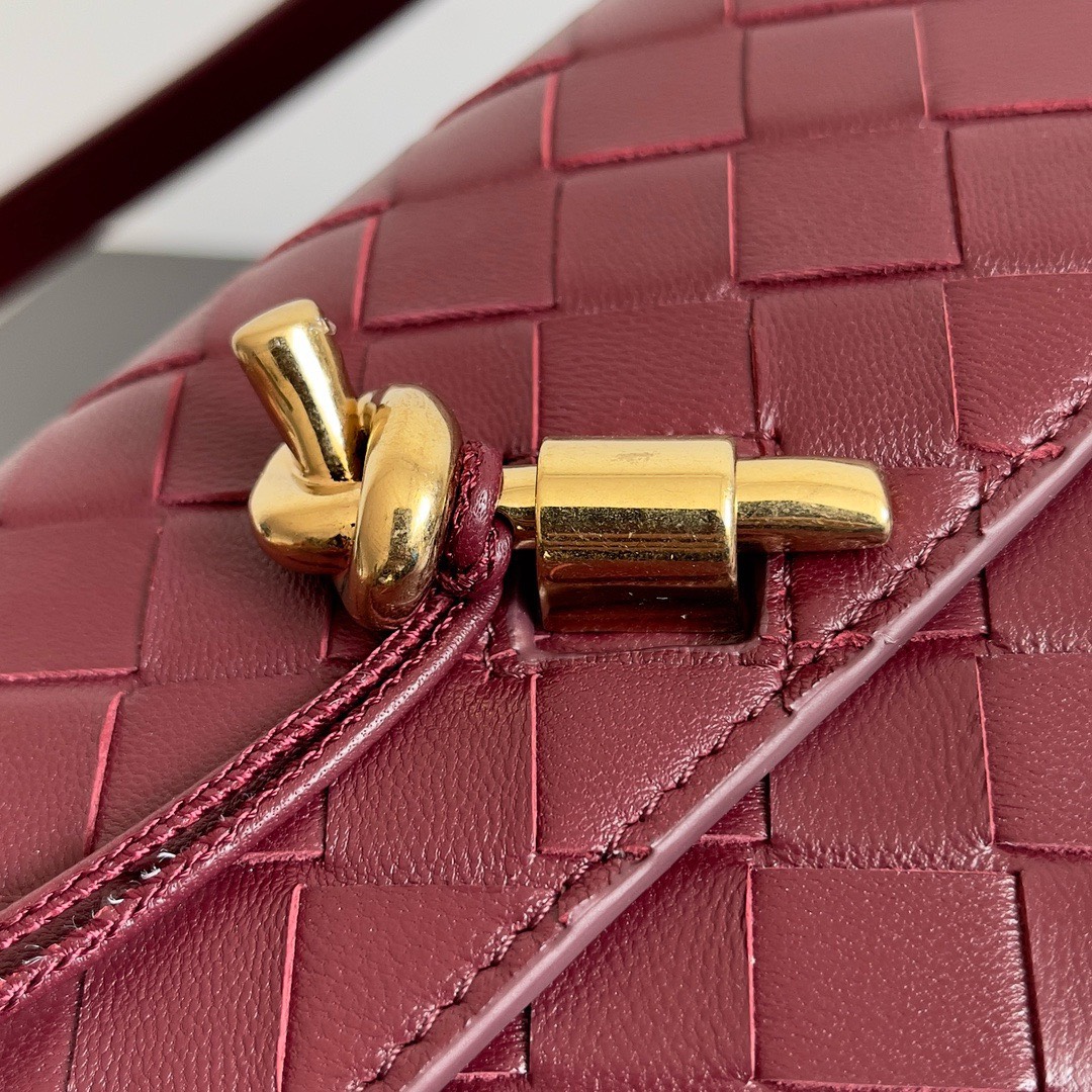 Bagsaaa B0tt*ga Ven*ta Andiamo Red Shoulder Bag - 21.5x13x4.5cm