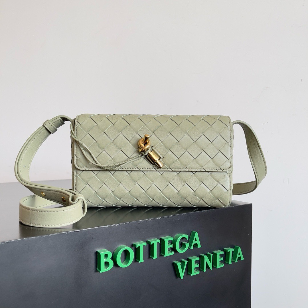 Bagsaaa B0tt*ga Ven*ta Andiamo Green Shoulder Bag - 21.5x13x4.5cm