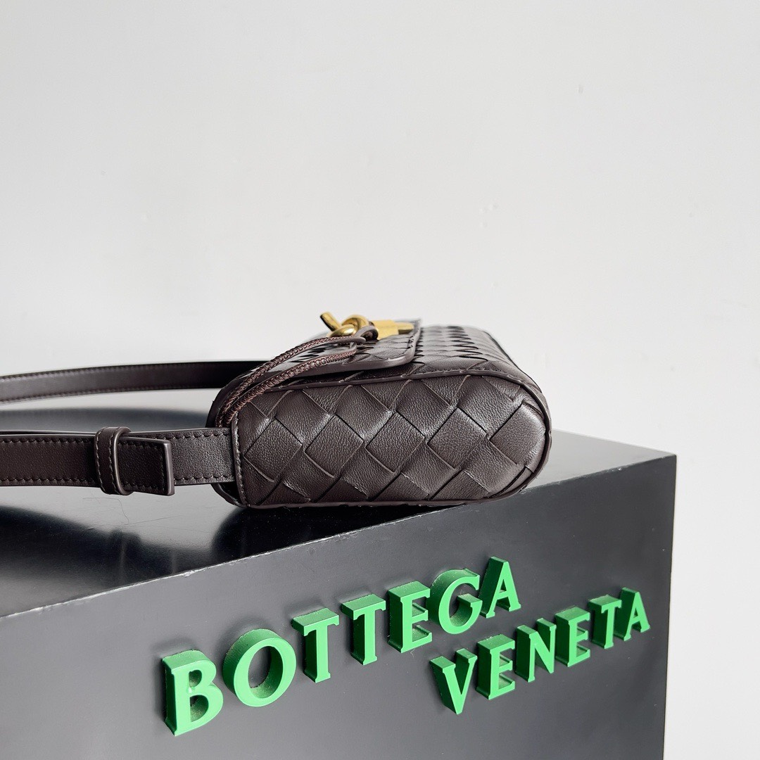 Bagsaaa B0tt*ga Ven*ta Andiamo Brown Shoulder Bag - 21.5x13x4.5cm