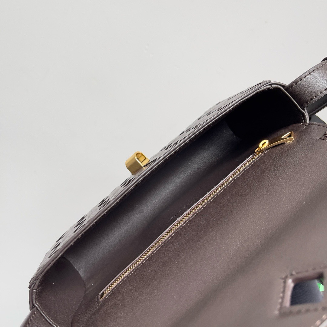 Bagsaaa B0tt*ga Ven*ta Andiamo Brown Shoulder Bag - 21.5x13x4.5cm