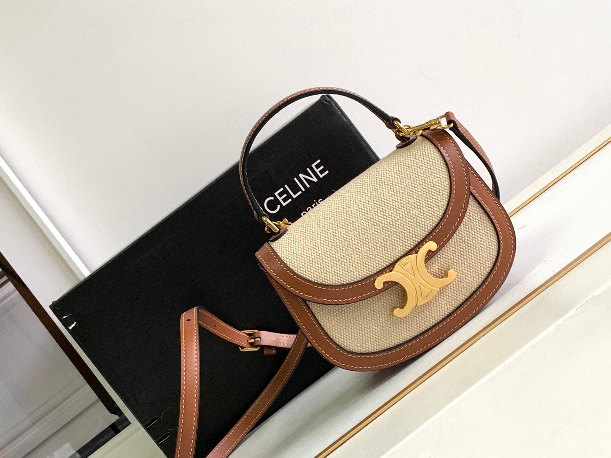 Bagsaaa Ce1i*e Mini Besace Beige Bag - 15x.5x11x5cm