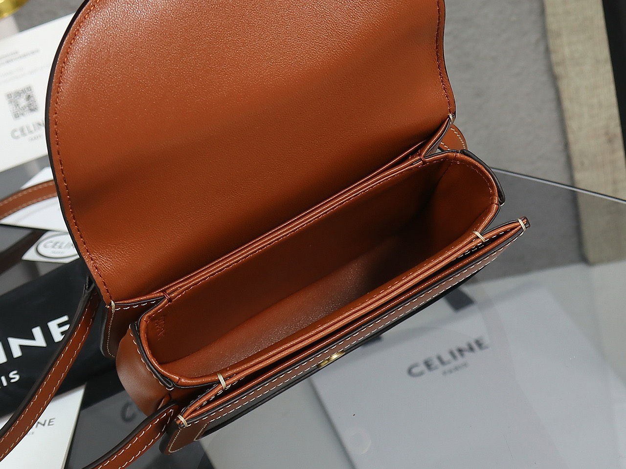 Bagsaaa Ce1i*e Mini Besace Triomphe Bag - 15x.5x11x5cm