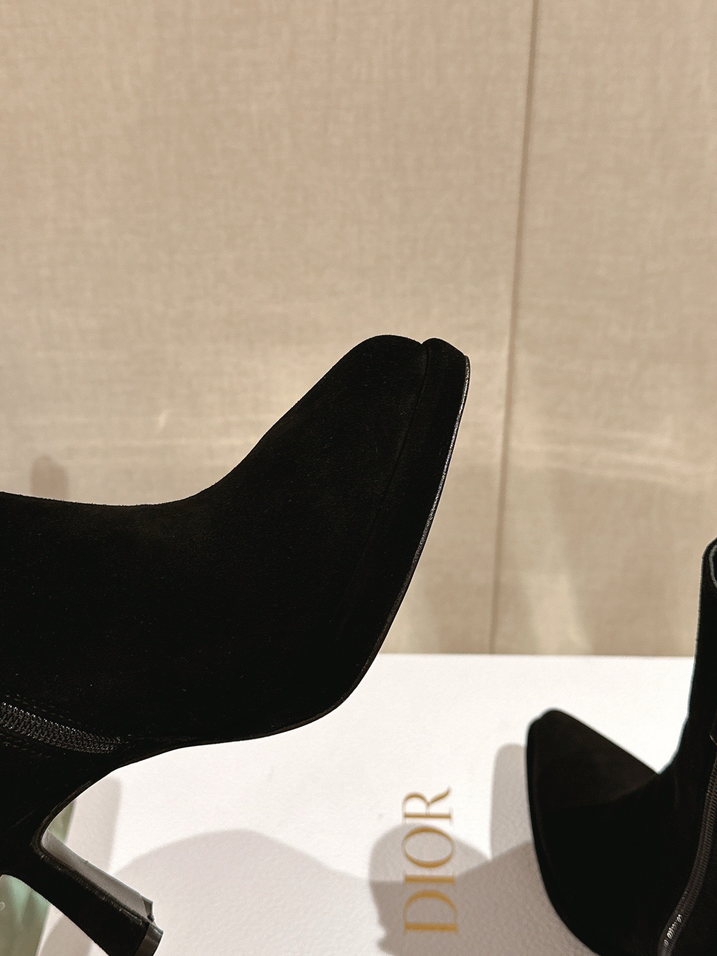 Bagsaaa D10r Ankle Suede Black Boots