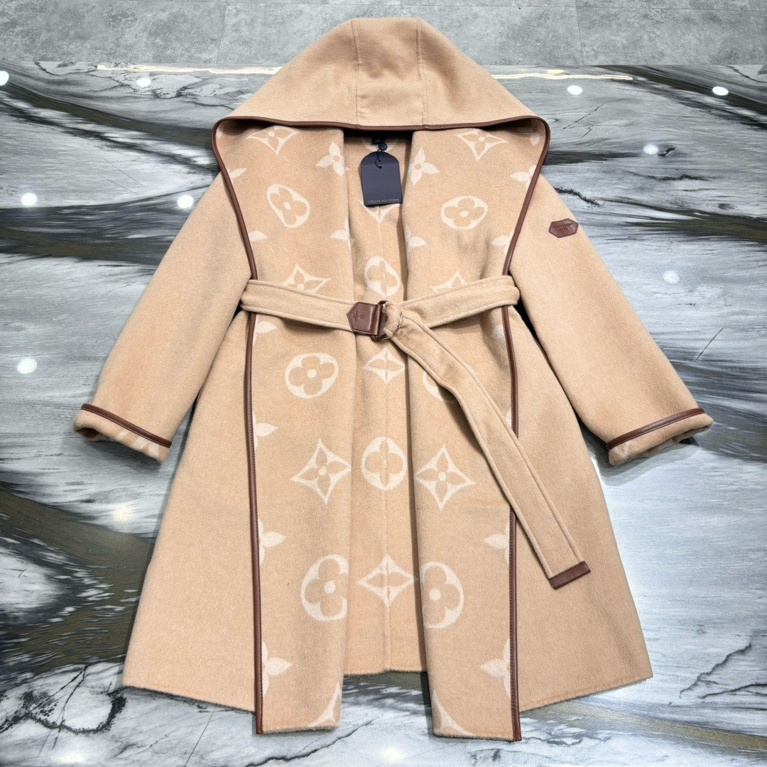 Bagsaaa L0vis Vvtt0n Belted Beige Coat