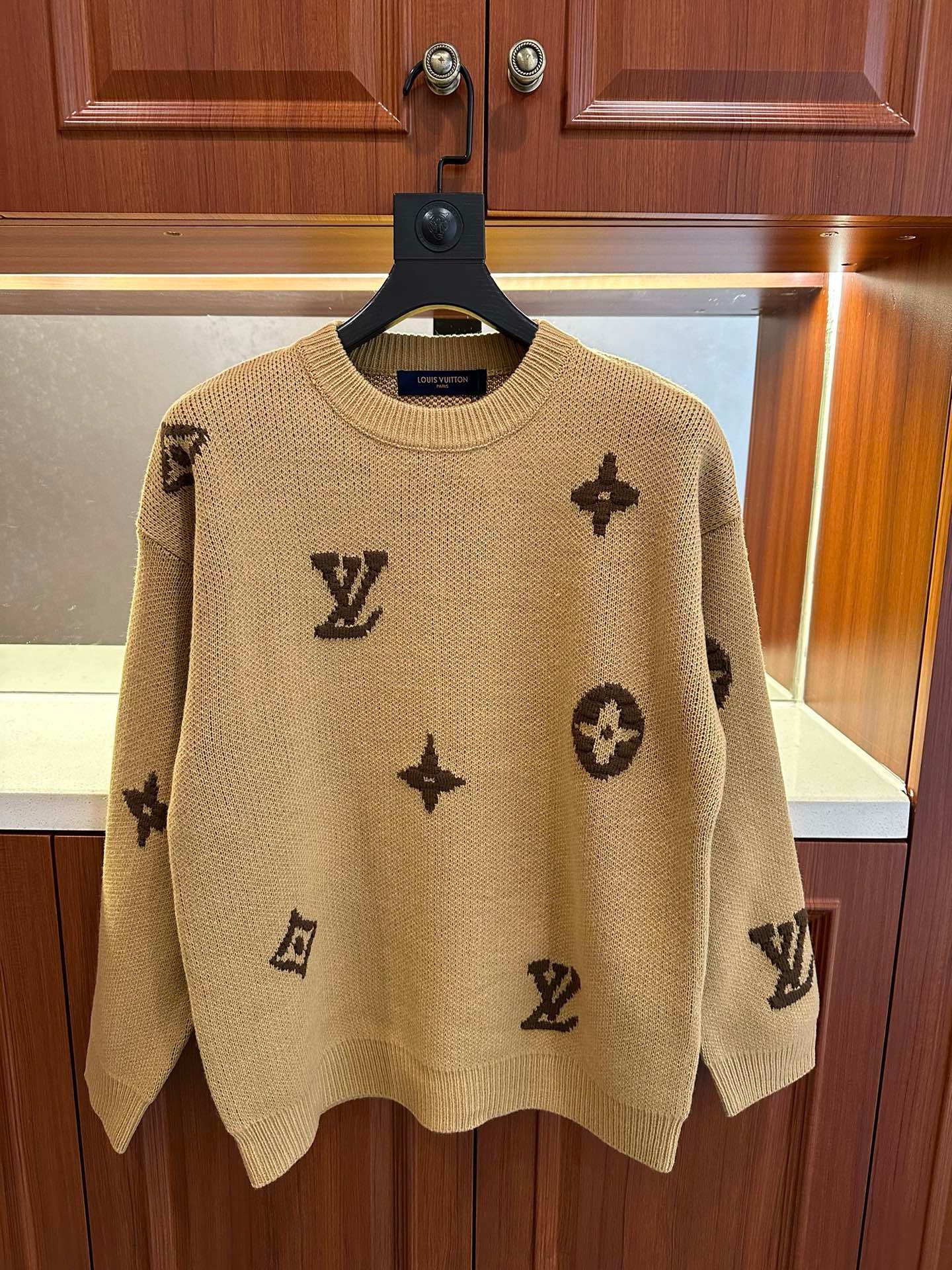 Bagsaaa L0vis Vvtt0n Sweatshirt Beige LV Monogram