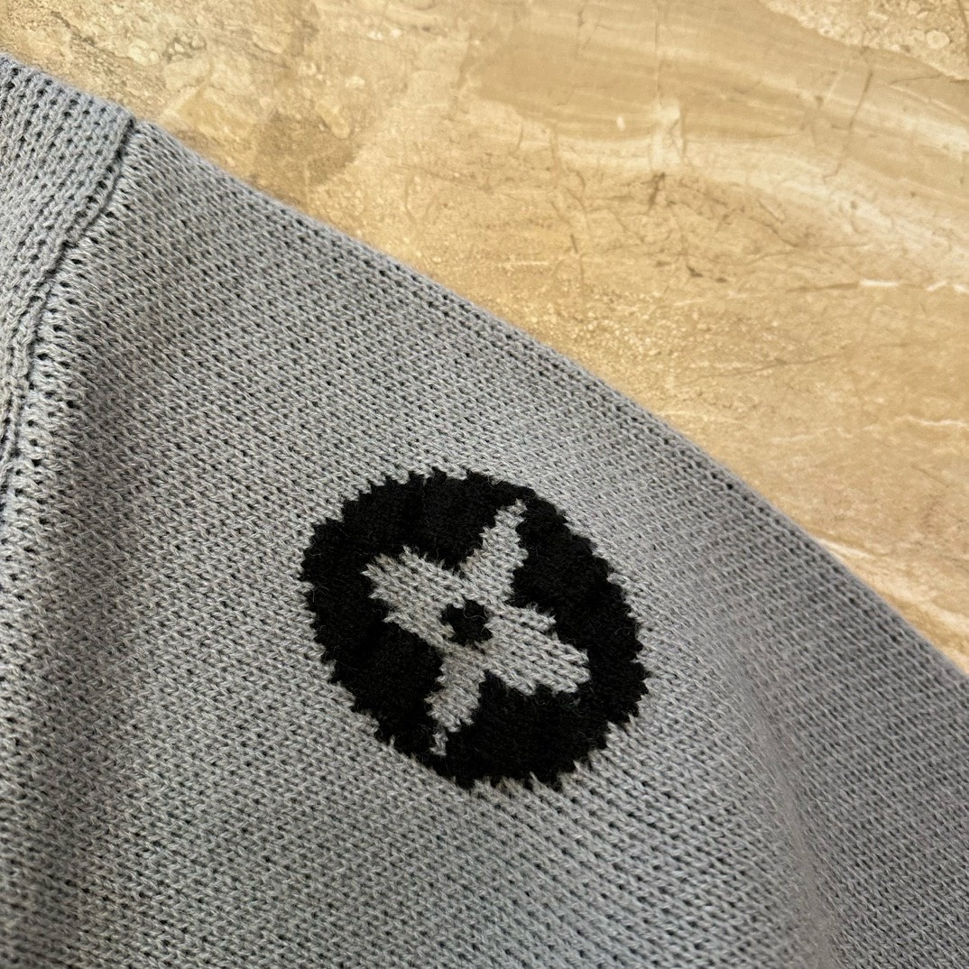 Bagsaaa L0vis Vvtt0n Sweatshirt Grey LV Monogram
