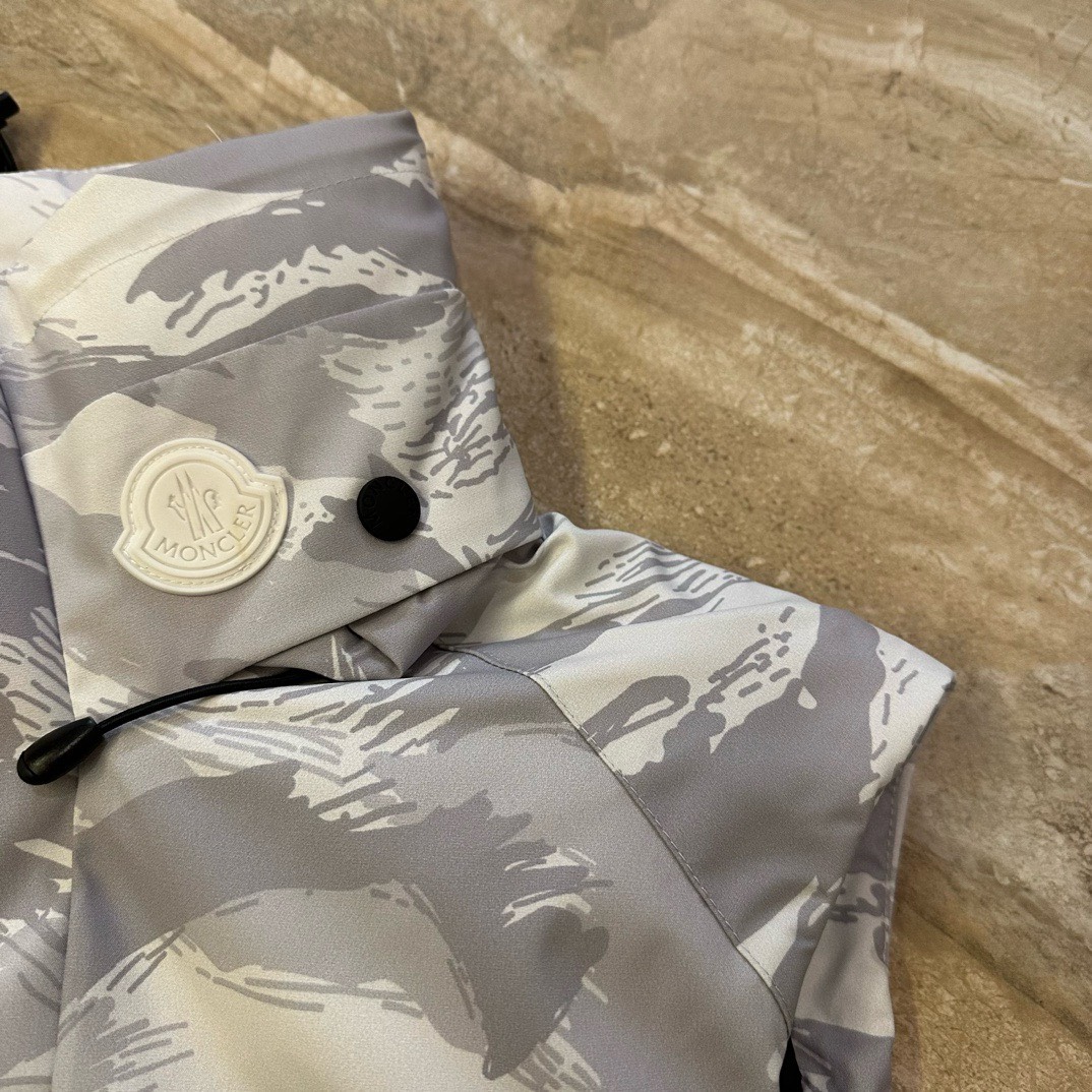 Bagsaa Moncle Hyke Vanil Printed Down Waistcoat In Grey