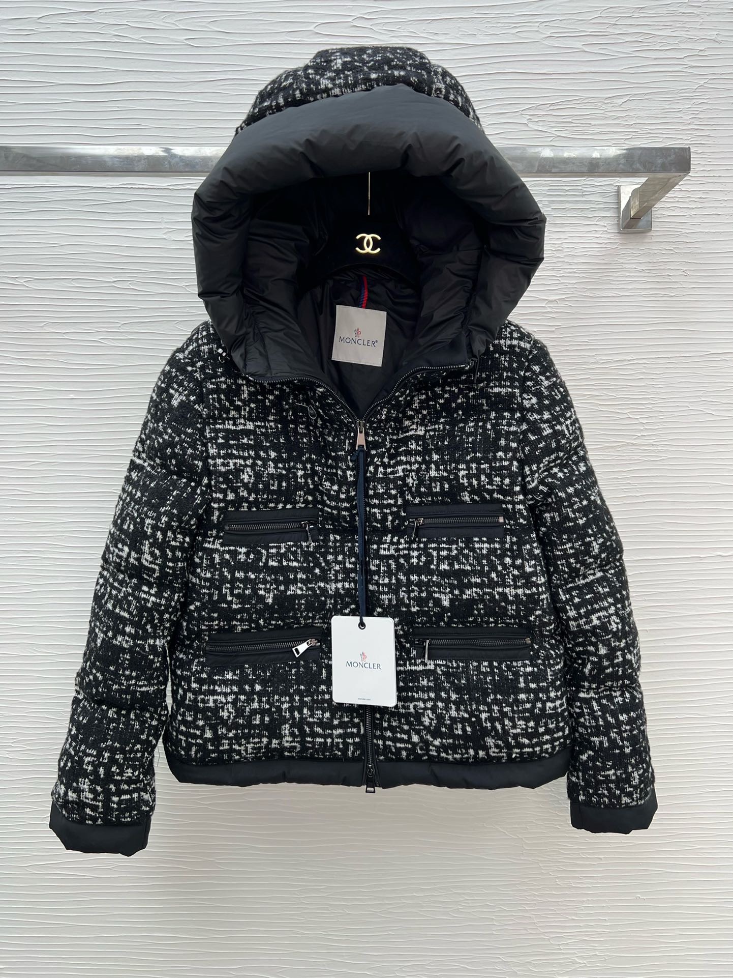 BAGSAAA ORANGE SHORT DOWN JACKET