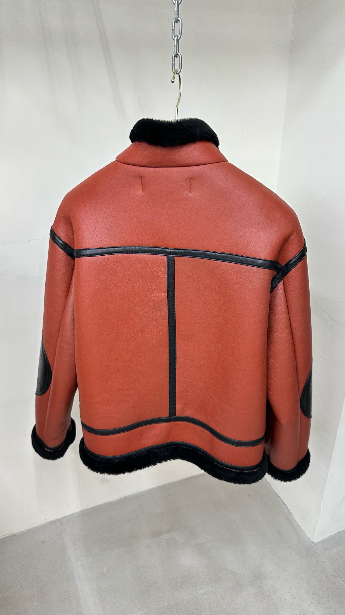 Bagsaaa L0vis Vvtt0n Asymmetrical Shearling Aviator Jacket