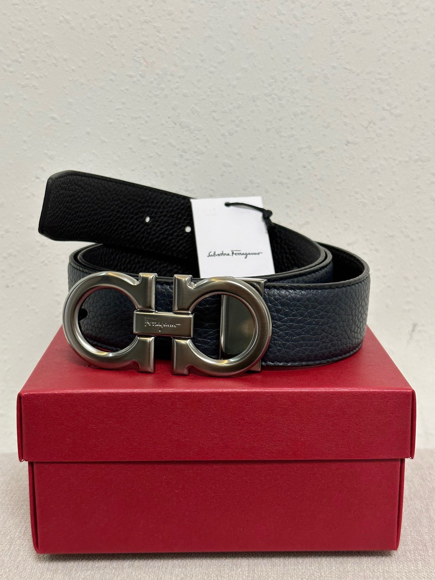 Bagsaaa Ferragamo Black Silver Hardware Belt
