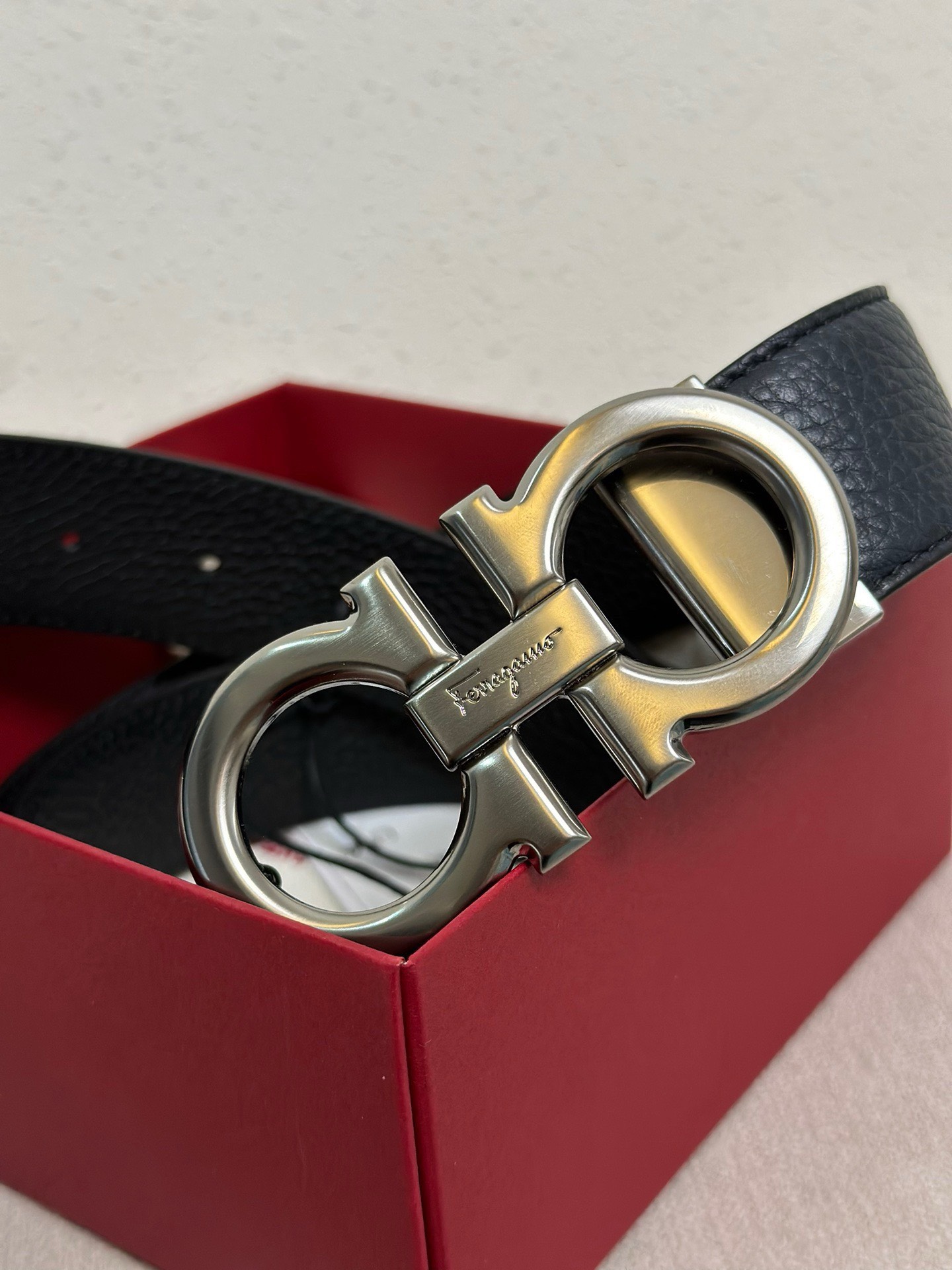 Bagsaaa Ferragamo Black Silver Hardware Belt