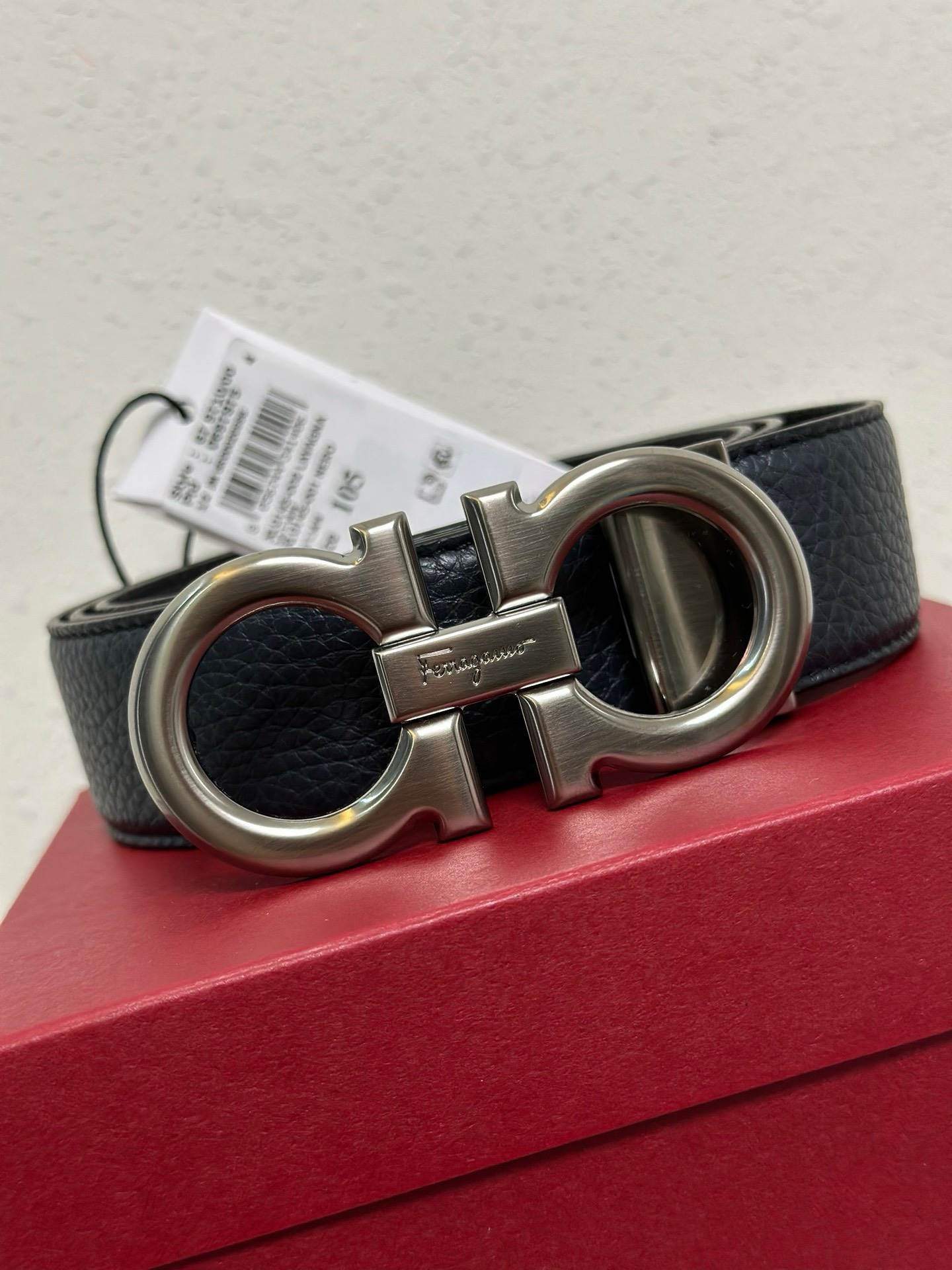 Bagsaaa Ferragamo Black Silver Hardware Belt