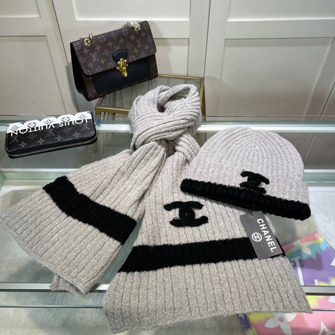 Bagsaaa Ch**el Set Hat + Scarf