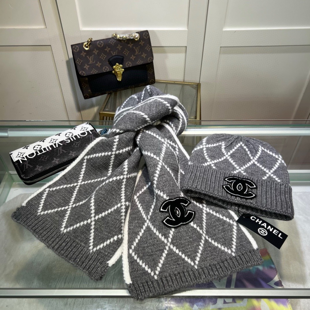 Bagsaaa Ch**el Set Hat + Scarf 02