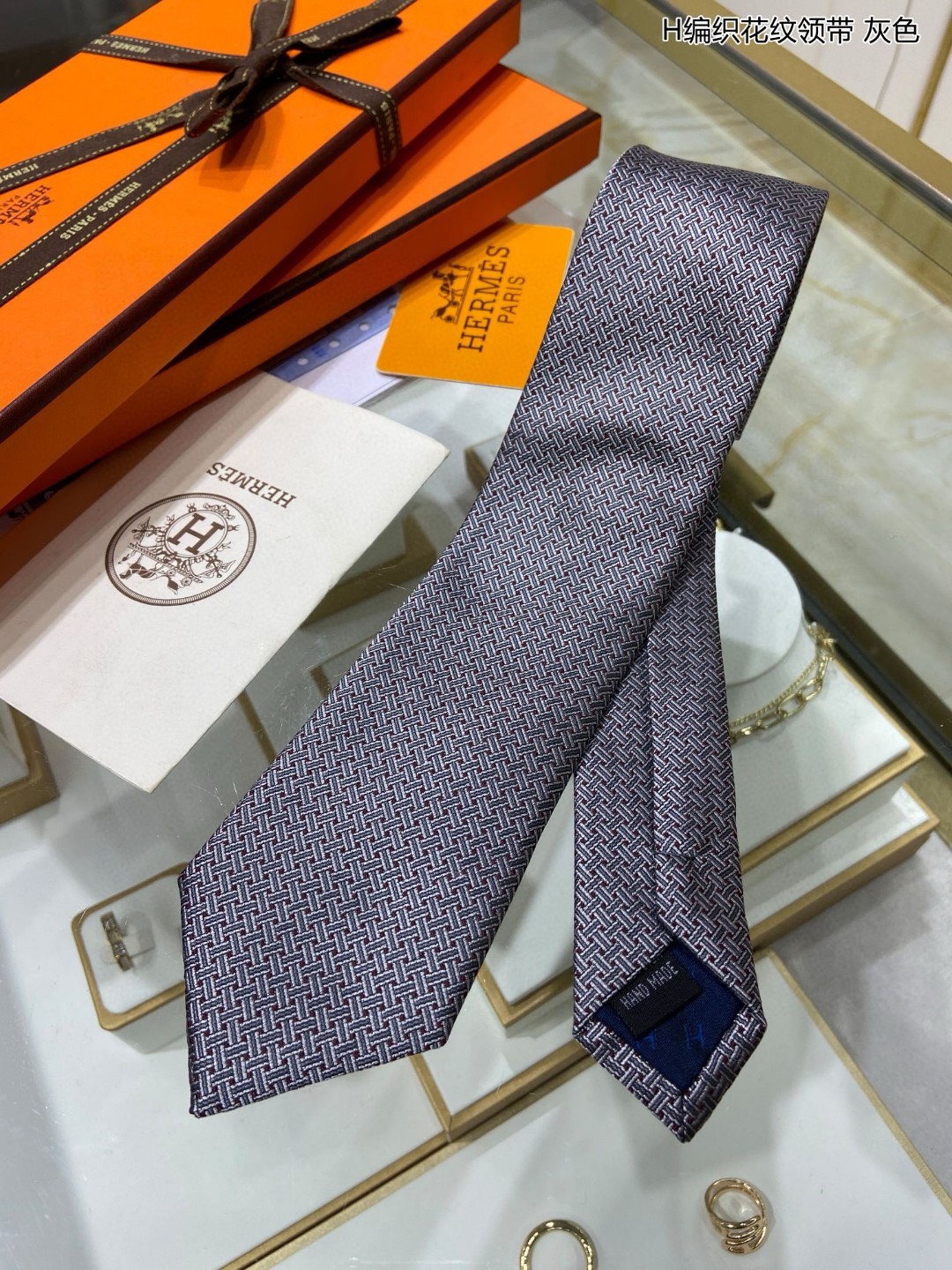 Bagsaaa H**me5 Ties