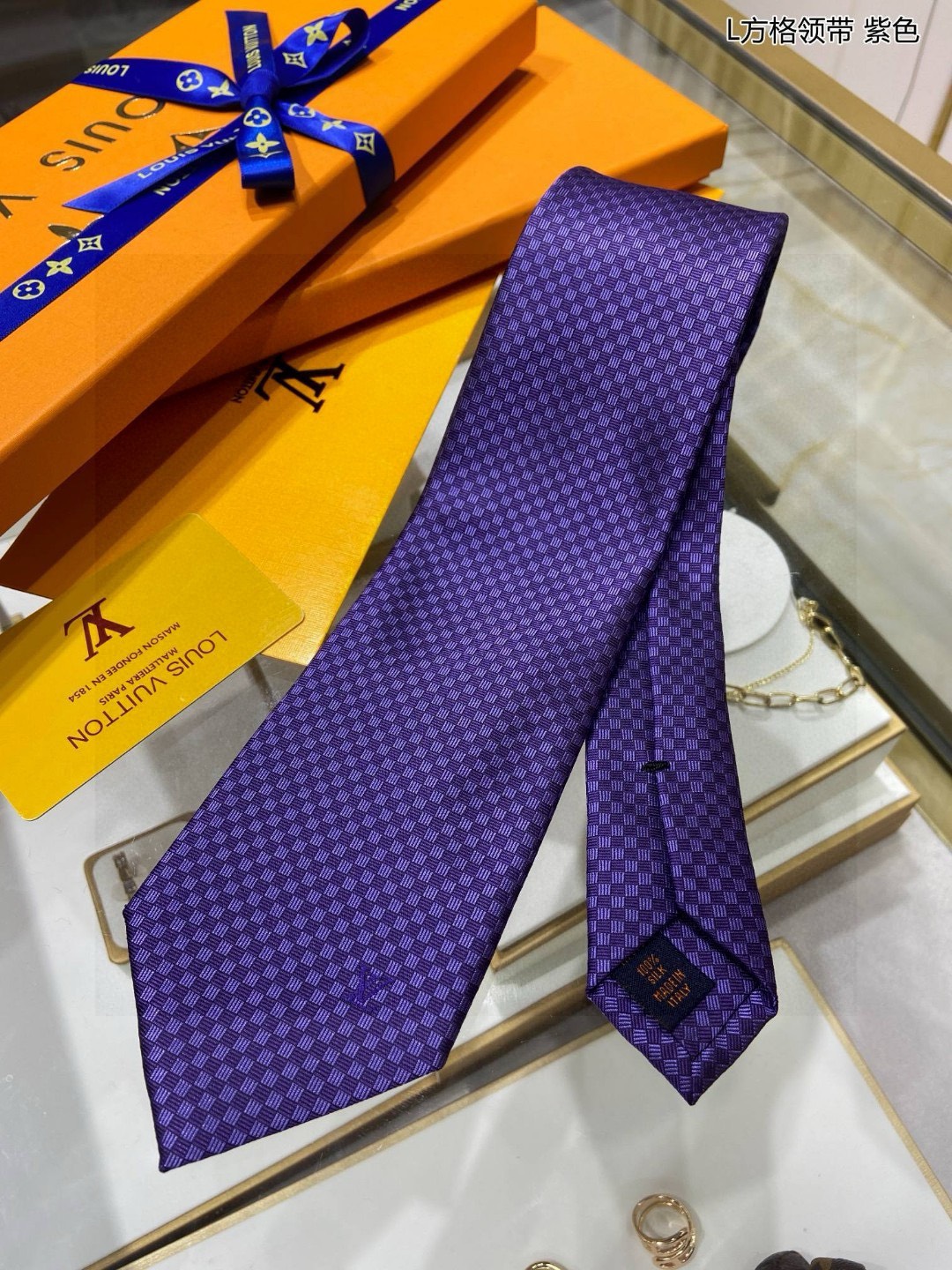 Bagsaaa L0vis Vvtt0n Ties - 3 colors