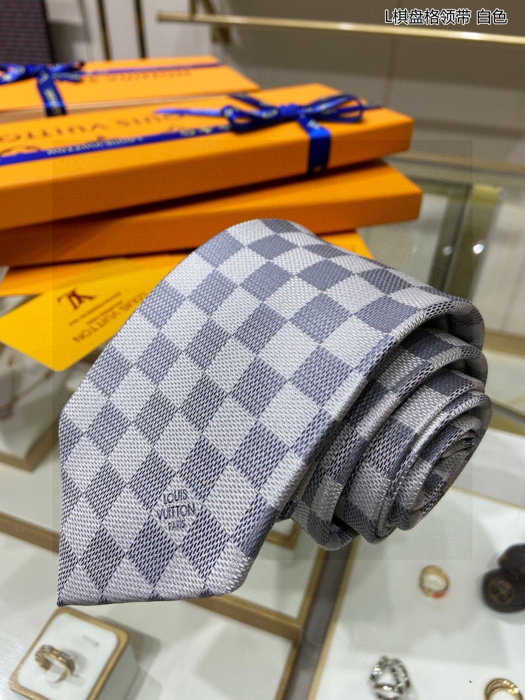Bagsaaa L0vis Vvtt0n Damier Classique Tie In White