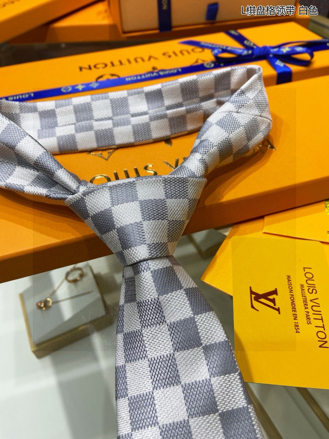 Bagsaaa L0vis Vvtt0n Damier Classique Tie In White