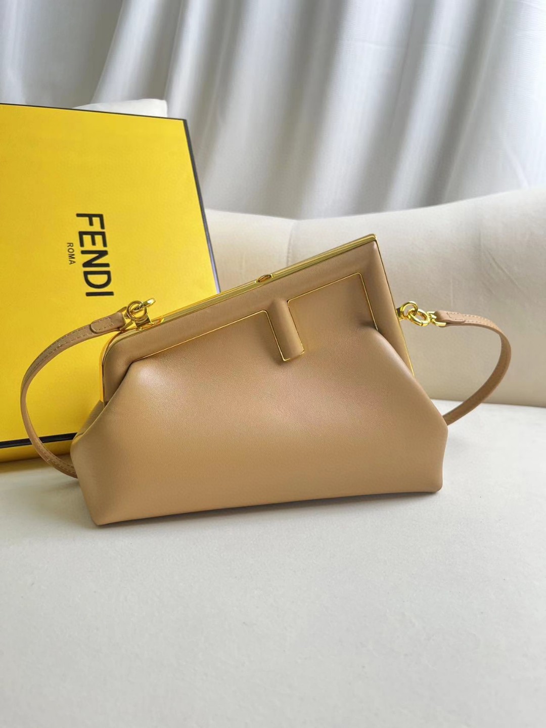 Bagsaa F**di Frist Small Beige Bag - 9.5*26*18cm