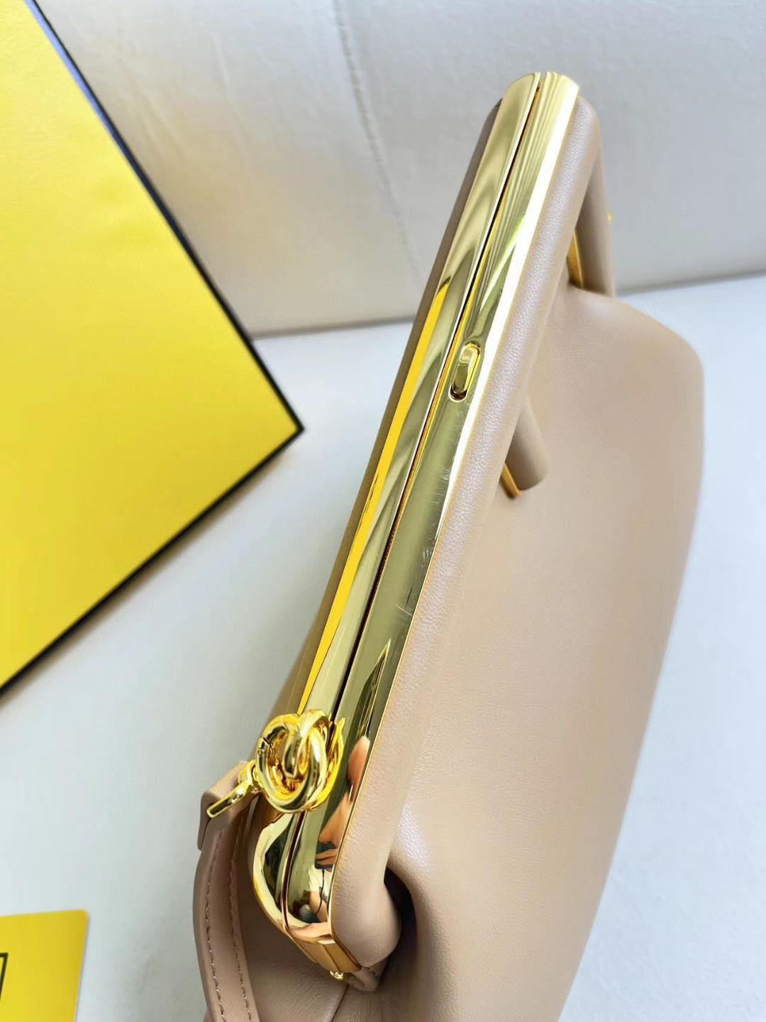 Bagsaa F**di Frist Small Beige Bag - 9.5*26*18cm