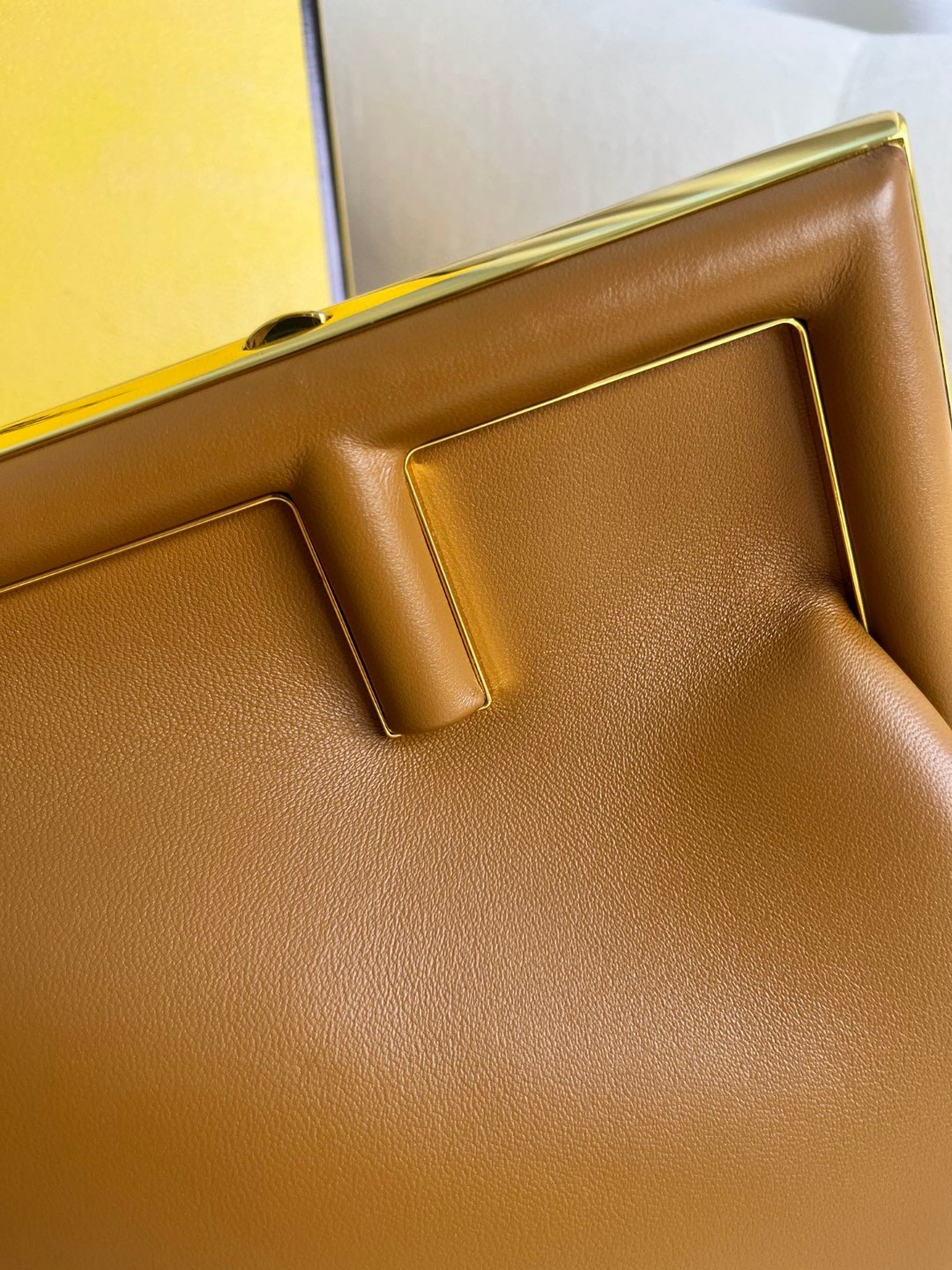 Bagsaa F**di Frist Small Brown Bag - 9.5*26*18cm