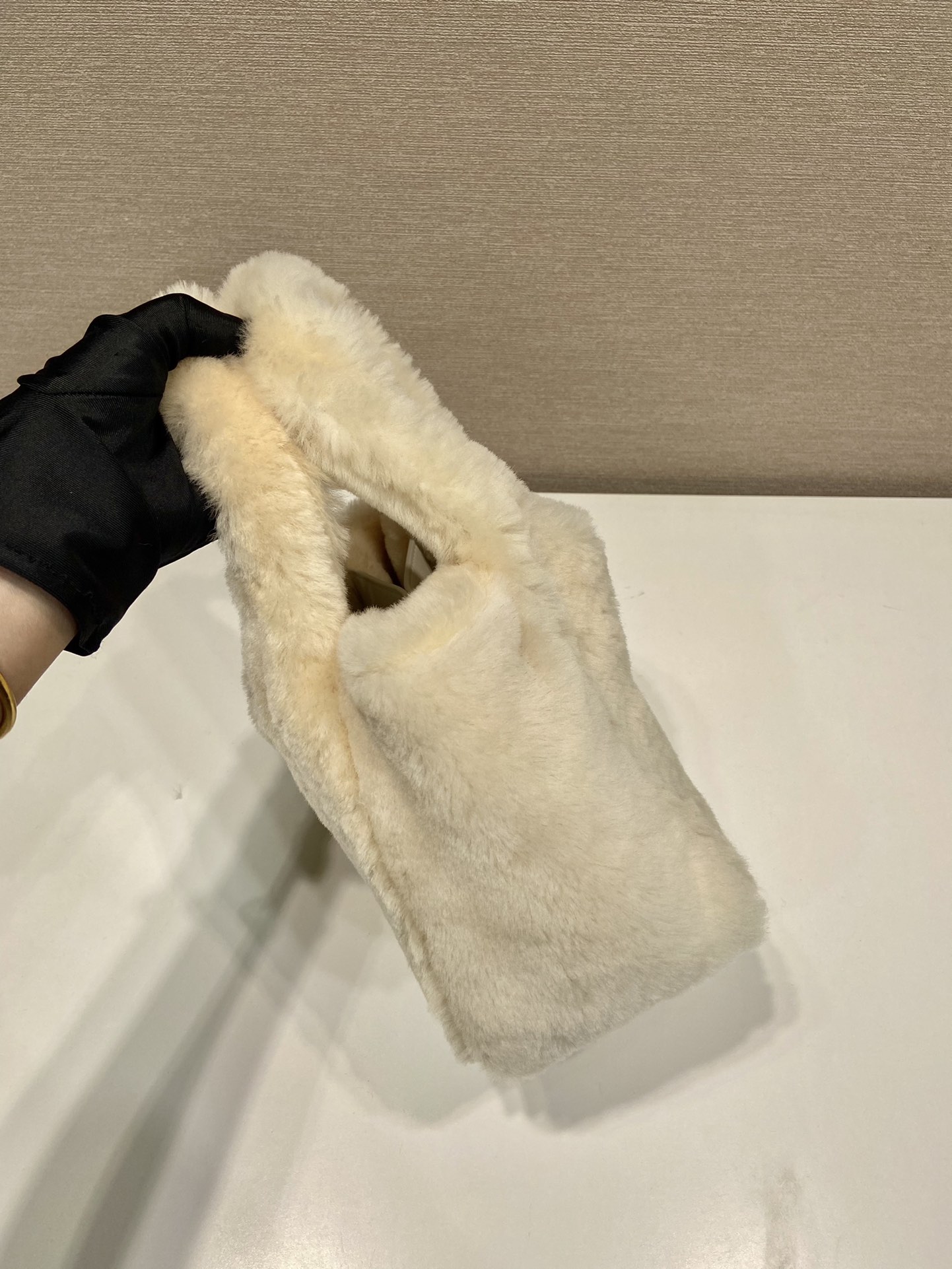 Bagsaaa Pra*a Ecru Shearling Mini Handbag In Beige - 18x15.5x10cm