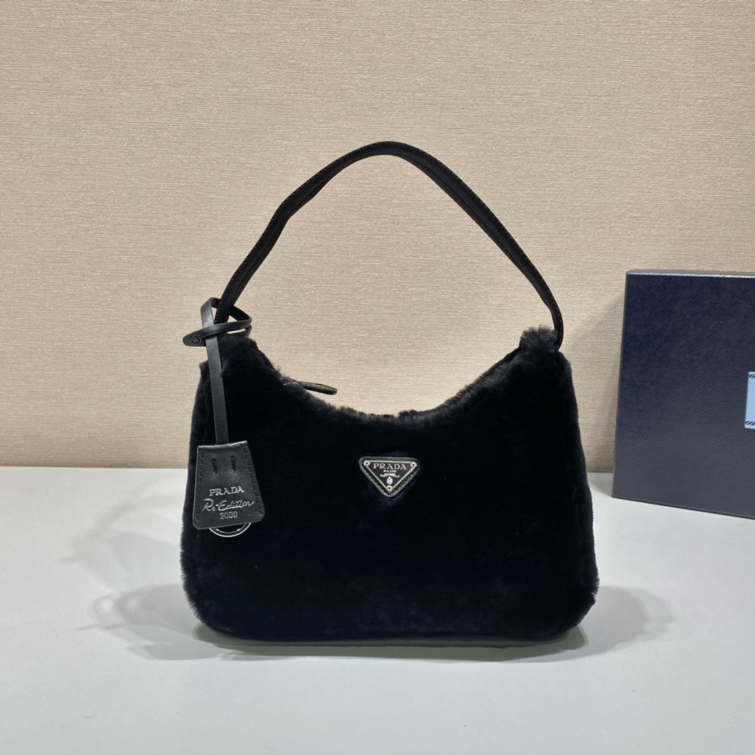 Bagsaaa Pra*a Re-Edition Black Shearling Bag - 23*14*5cm