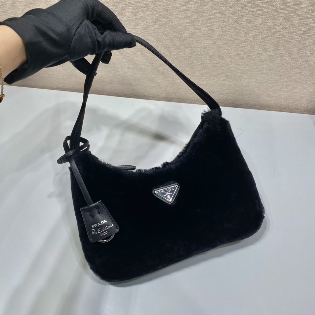 Bagsaaa Pra*a Re-Edition Black Shearling Bag - 23*14*5cm