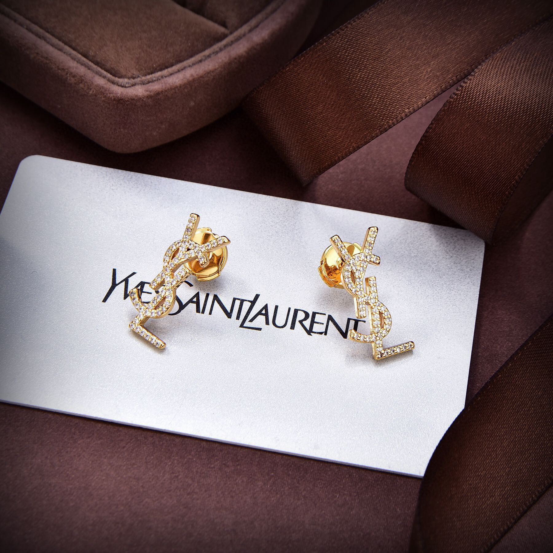 Bagsaaa Y51 Gold Earrings