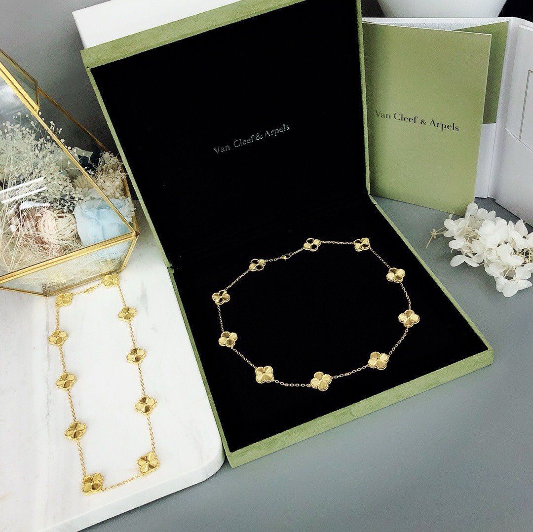 Bagsaaa V*n Cl**f & Arp*1s Vinatge Alhambra necklace, 10 motifs